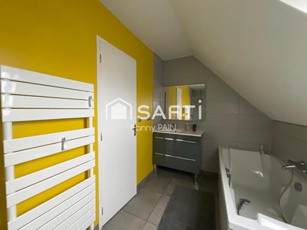 Maison traditionnelle de 2004 – Tout confort – Quartier résidentiel recherché