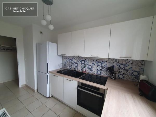 F3 MEUBLE AVEC PARKING ET BALCONS A LOUER - LA MADELEINE LIMITE MARCQ EN BAROEUL - 63 m 2 - 1 095 € charges comprises par mois