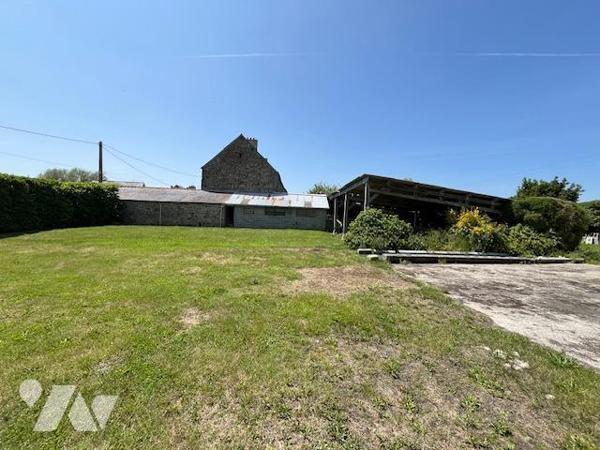 Le Mont Dol : Corps de ferme avec dépendances