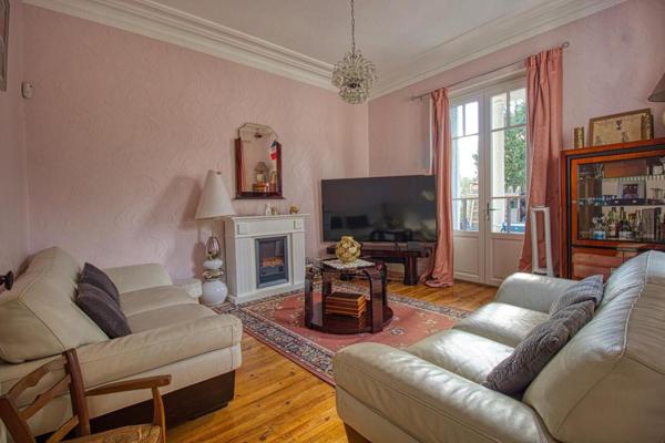 GAILLAC centre ville . Magnifique demeure de 218 m²