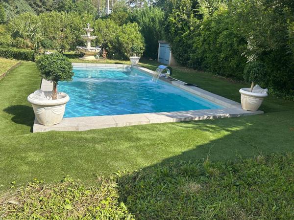 GAILLAC centre ville . Magnifique demeure de 218 m²