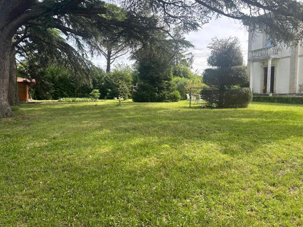 GAILLAC centre ville . Magnifique demeure de 218 m²