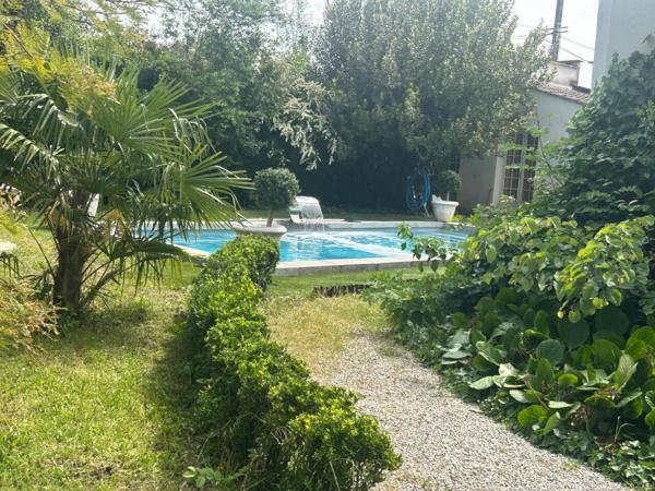 GAILLAC centre ville . Magnifique demeure de 218 m²