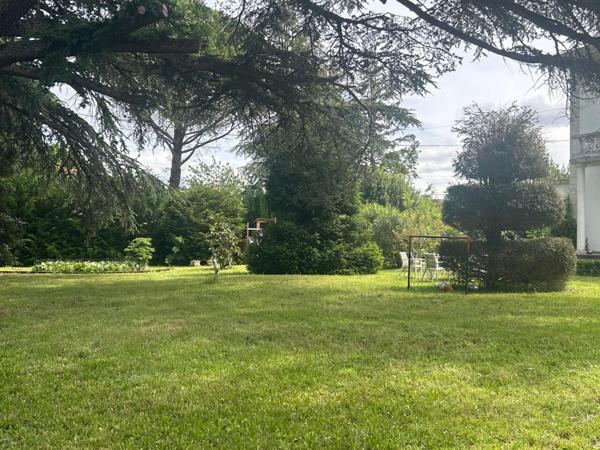 GAILLAC centre ville . Magnifique demeure de 218 m²