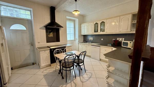 Maison à vendre |  Figarol |  4 pièces | 250 m²