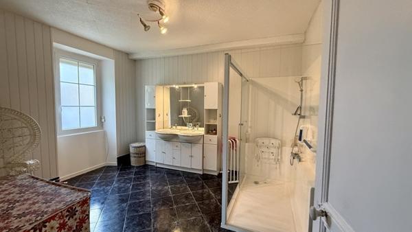 Maison à vendre |  Figarol |  4 pièces | 250 m²