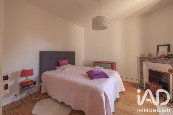 Maison à vendre 5 pièces 147 m² Saint-Seurin-sur-l'Isle