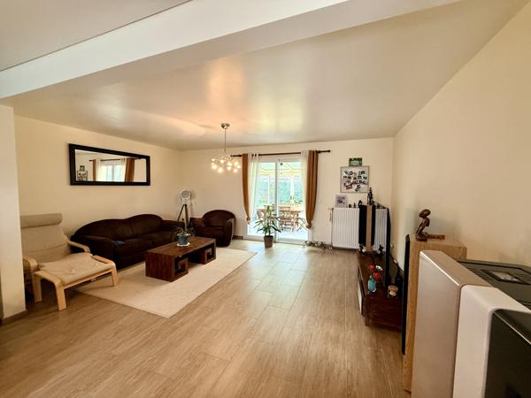 Crécy-la-Chapelle (77580) Pavillon traditionnel avec jardin et grand garage