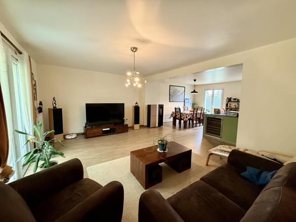 Crécy-la-Chapelle (77580) Pavillon traditionnel avec jardin et grand garage