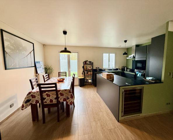 Crécy-la-Chapelle (77580) Pavillon traditionnel avec jardin et grand garage