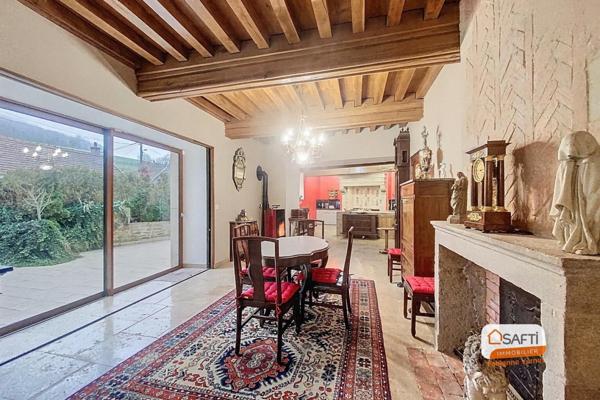 Élégante demeure en pierre fin XIXè