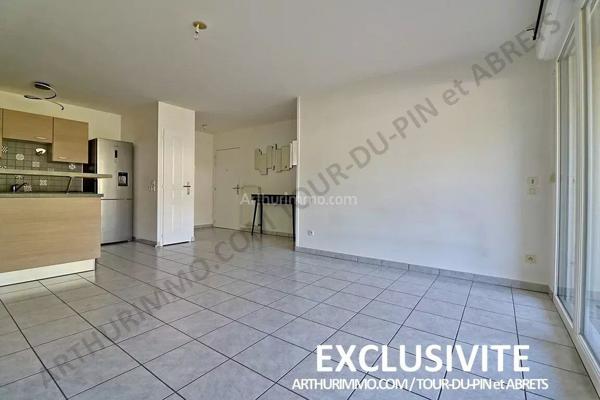 Vente                                                      Appartement
                        
                     3 pièces                      62 m2                     à La Tour-du-Pin