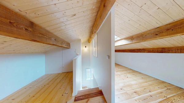 Maison de 65 m² refaite à neuf, prête à vivre.