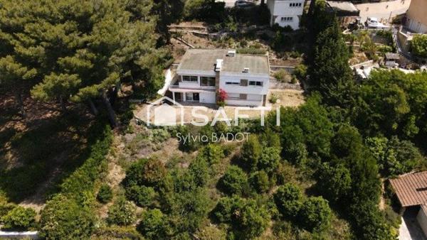 EXCLUSIVITE CARQUEIRANNE Maison 6 pièces avec vue mer sur parcelle de 2035m2