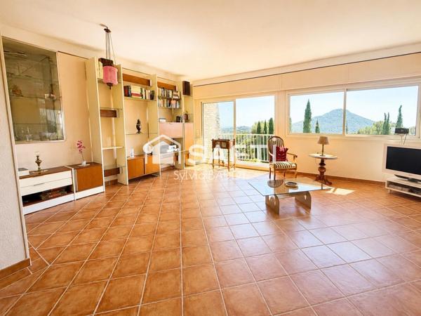 EXCLUSIVITE CARQUEIRANNE Maison 6 pièces avec vue mer sur parcelle de 2035m2