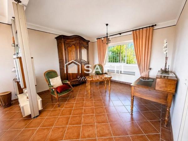 EXCLUSIVITE CARQUEIRANNE Maison 6 pièces avec vue mer sur parcelle de 2035m2