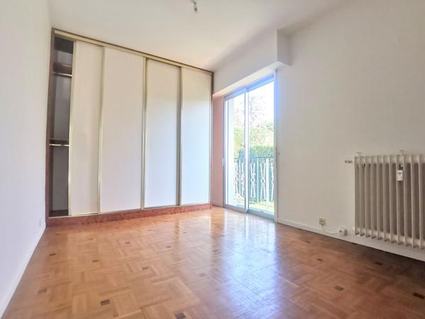 CIMIEZ - AVENUE DE FLIREY : APPARTEMENT 3 PIECES DANS RESIDENCE FERMEE