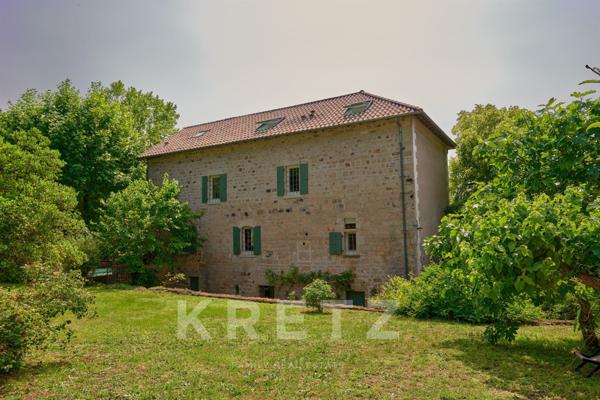 Propriété en pierre au cœur des Monts d’Ardèche – 585 m² sur plus de 5 hectares