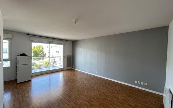 Appartement à louer    3 pièces •  Séné