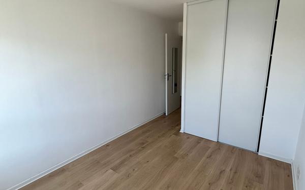 Appartement à louer    3 pièces •  Séné