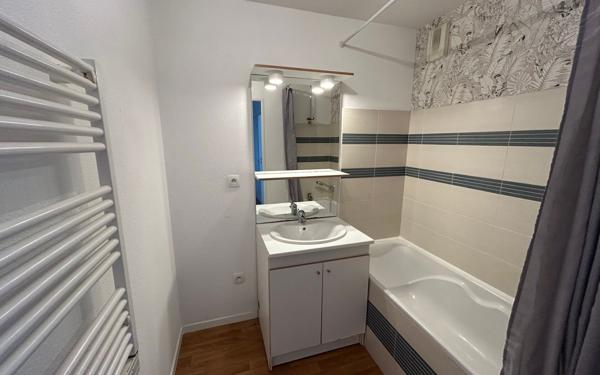 Appartement à louer    3 pièces •  Séné