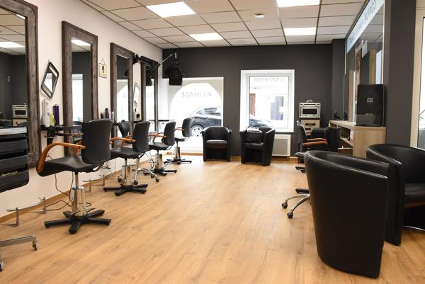 A vendre fonds de commerce de salon de coiffure , Mayenne A vendre fonds de commerce de salon de coiffure , Mayenne