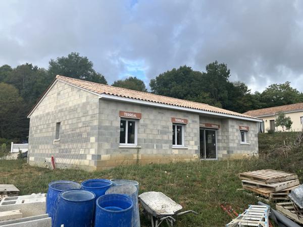 Maison à vendre |  Saint-Astier |  5 pièces | 101 m²