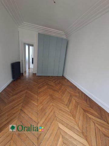 Appartement · Location Paris (75009) 6 pièces · 169m²