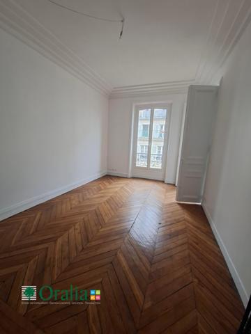Appartement · Location Paris (75009) 6 pièces · 169m²