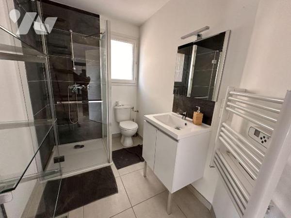 A VENDRE LA GARDE DU VAR (83130) VAR - T2 PARFAIT ETAT - 1er ETAGE - PROCHE UNNIVERSITE - LA PL...