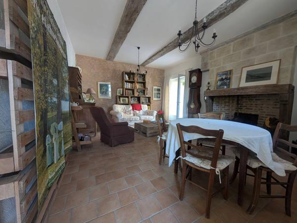 Maison de caractère en pierre avec dépendances et jardin clos – La Roche-Rigault