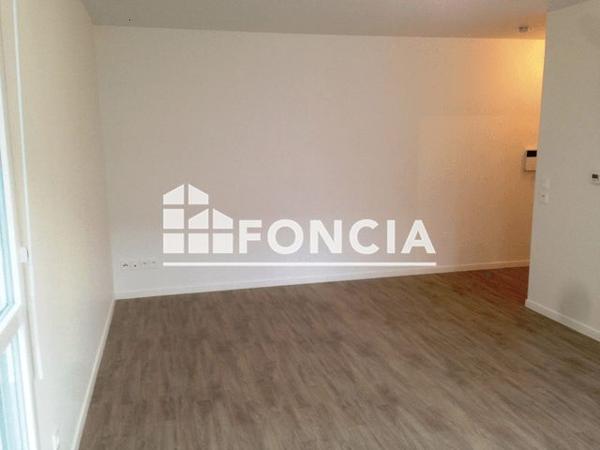 Location Studio 33.4 m² - 22 RUE DE L'ESPERANCE Cergy Le Haut 95800