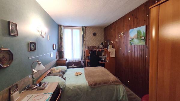 MAISON BOURGEOISE AVEC DEPENDANCES