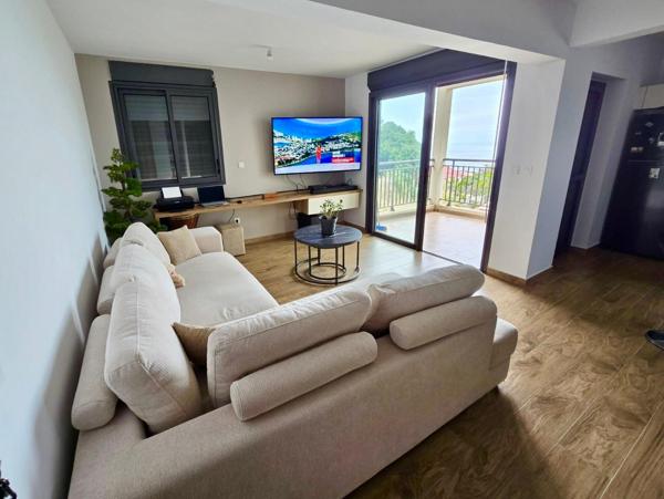 Appartement 2 pièces de 52m² à St paul - plateau cailloux