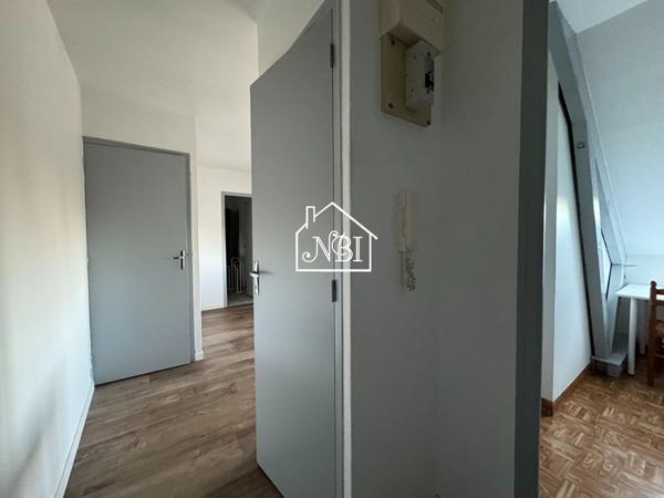 À LOUER Appartement T1 meublé 30 m2 LAVAL CENTRE