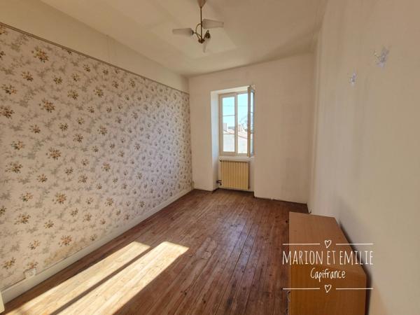 Maison à vendre 5 Chambres - gros potentiel - proche SURGERES