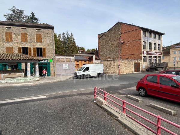 MAISON AVEC TERRAIN DE 880 M2 - SAIL SOUS COUZAN