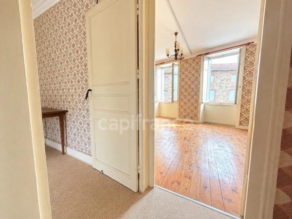 MAISON AVEC TERRAIN DE 880 M2 - SAIL SOUS COUZAN
