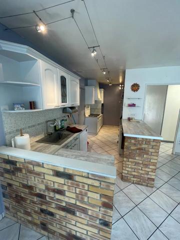 Vente                                                      Maison
                        
                     5 pièces                      112 m2                     à Persan