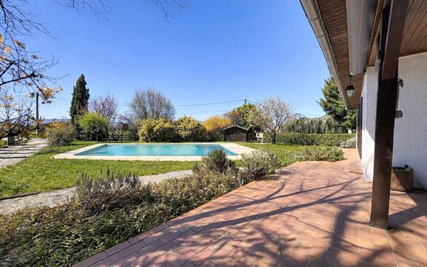 Maison à vendre    7 pièces • 183 m2 Fillinges