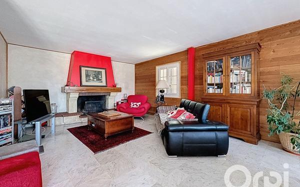 Maison à vendre    7 pièces • 183 m2 Fillinges