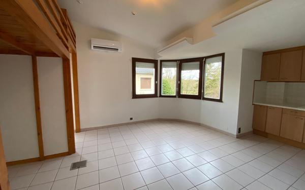 Appartement à louer    1 pièce •  Lafrançaise