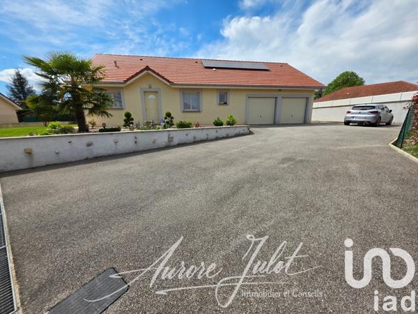 Maison traditionnelle 3 pièces de 84 m² à Morestel (38510)