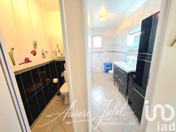 Maison traditionnelle 3 pièces de 84 m² à Morestel (38510)