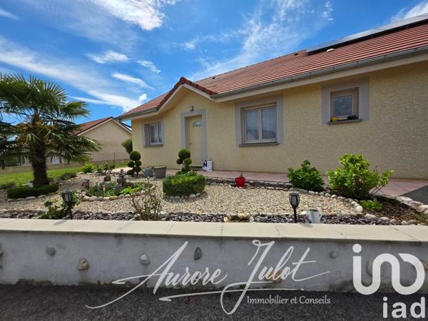 Maison traditionnelle 3 pièces de 84 m² à Morestel (38510)