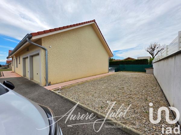 Maison traditionnelle 3 pièces de 84 m² à Morestel (38510)