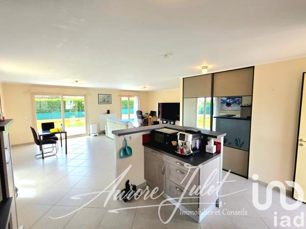 Maison traditionnelle 3 pièces de 84 m² à Morestel (38510)