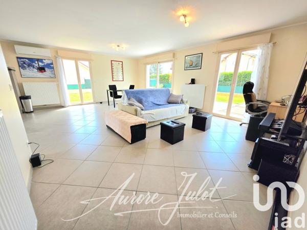 Maison traditionnelle 3 pièces de 84 m² à Morestel (38510)