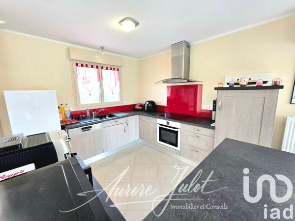 Maison traditionnelle 3 pièces de 84 m² à Morestel (38510)