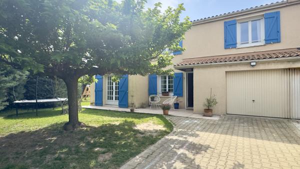 Sénas, Rare à la vente, Maison 4 chambres avec garage, terrain 532m2.
